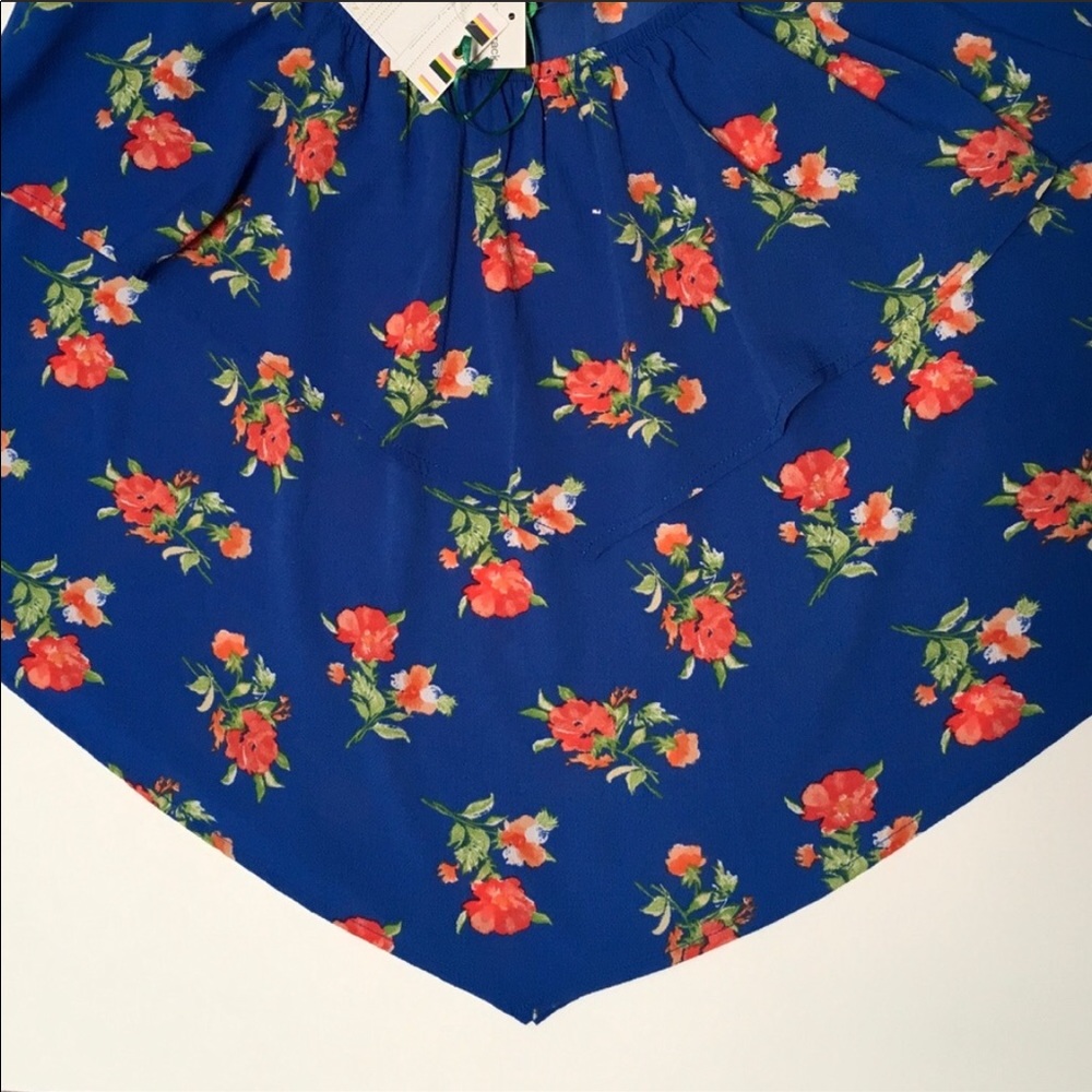 Floral Pattern Blouse - Picture 4 of 6